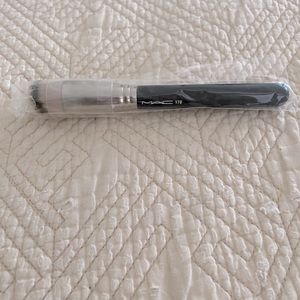 NWT Mac Brush 170